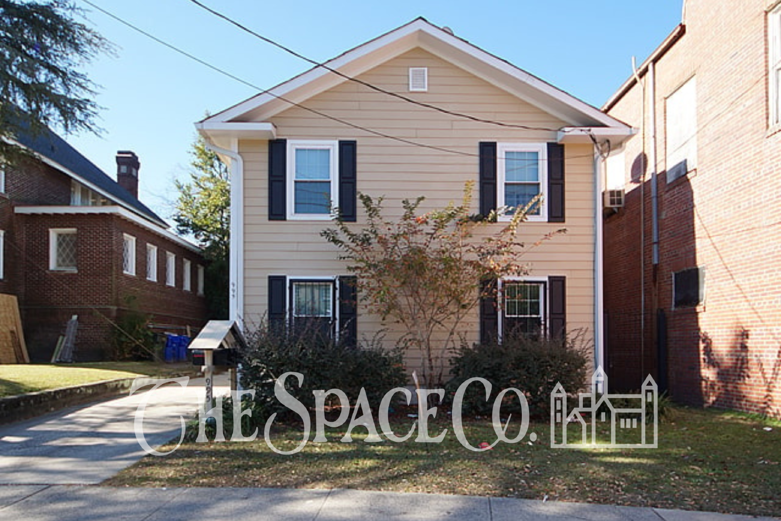 995 King St